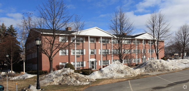 Building Photo - 180 Capitol St