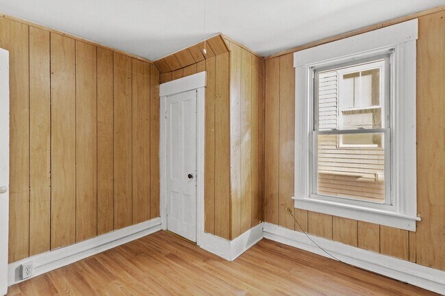 Building Photo - 278 Auburn St