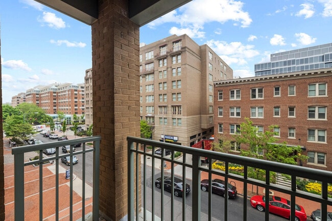 Building Photo - 2425 L St NW