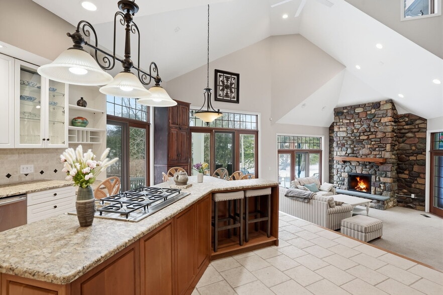 Building Photo - 244 Mathers Rd