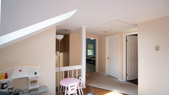 Building Photo - 64 Meadow Rue Pl