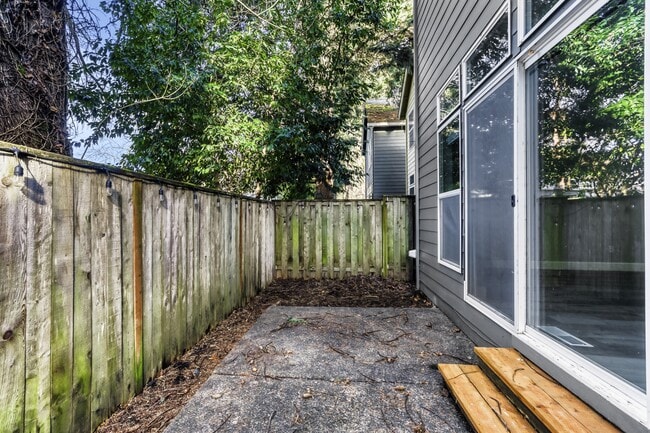 Building Photo - 16603 SW 134th Terrace