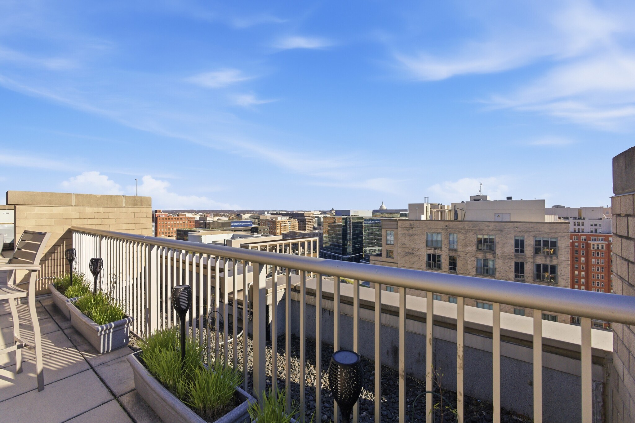 Building Photo - 811 4th St NW