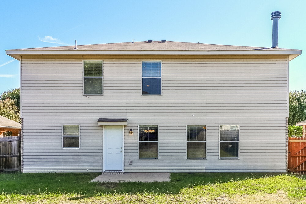 Building Photo - 8728 Polo Dr