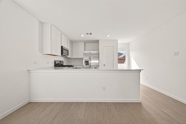 Building Photo - 26923 Dalmatian Bellflower Dr