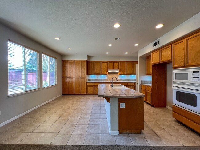 Building Photo - 151 San Marco Way