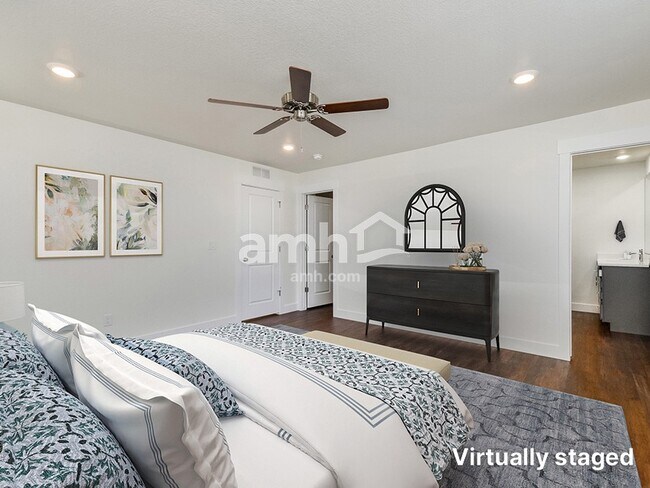 Building Photo - 7688 Mardale Ln