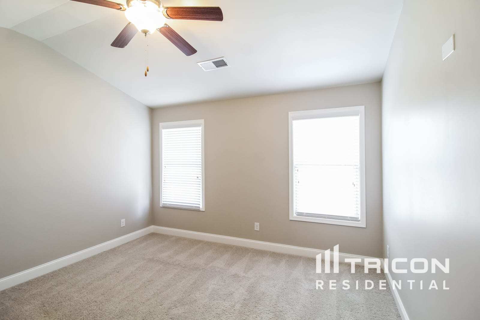 Building Photo - 528 Trickum Hill Dr