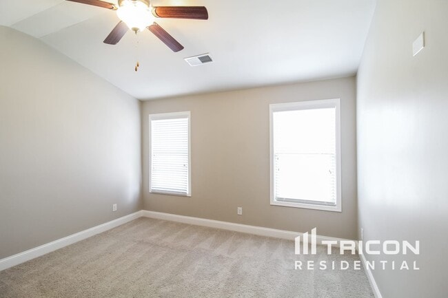 Building Photo - 409 Trickum Hill Dr