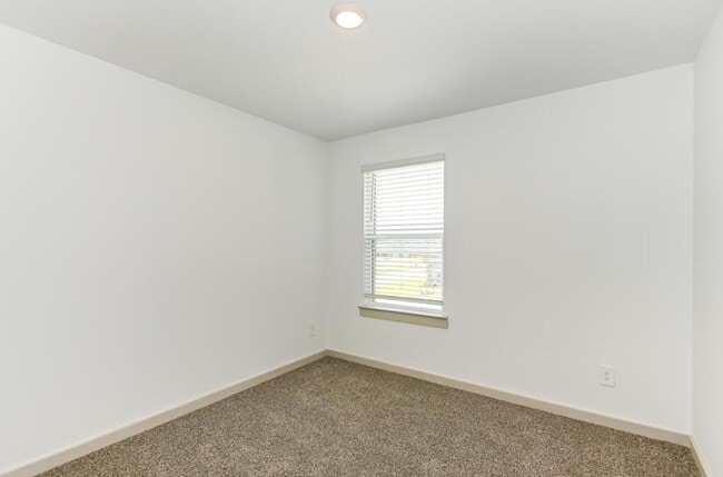 Building Photo - 7918 Brumly Ln