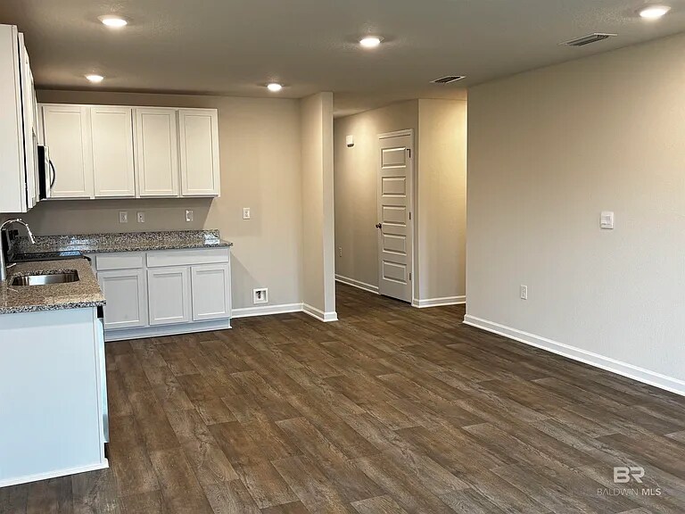 Building Photo - 13668 Logan Pl