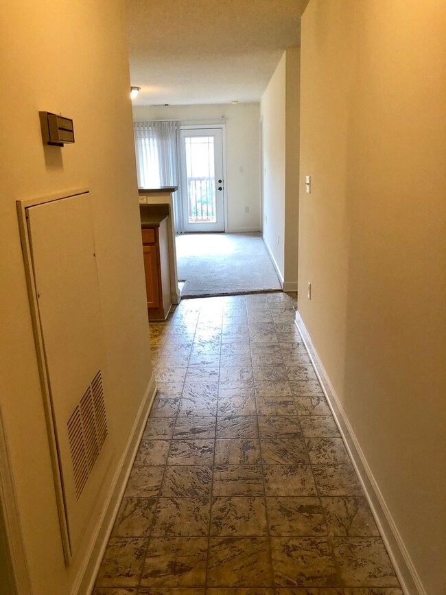 Building Photo - 431 Harts Cove Way