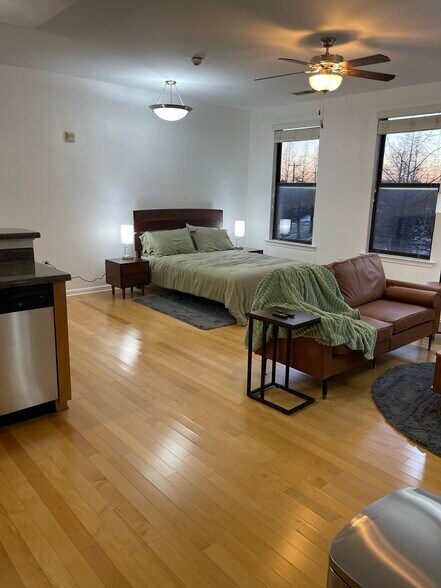 Building Photo - 731 Litty Ct