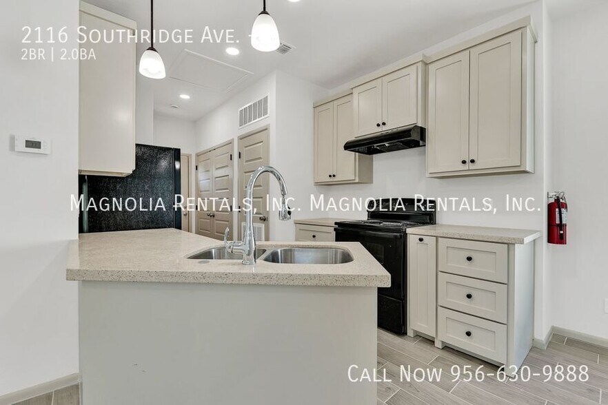Building Photo - 2116 Southridge Ave