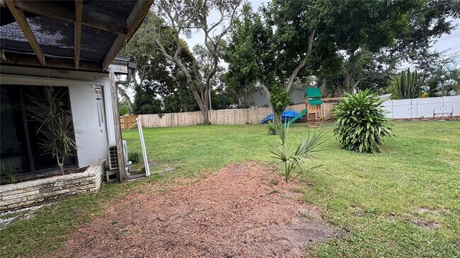 Building Photo - 10380 Tangelo Rd