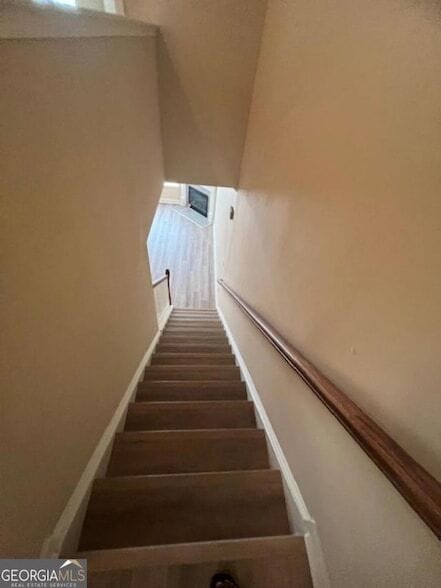 Building Photo - 2918 Hillside Pl