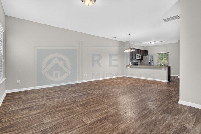 Building Photo - 107 Top Forest Drive