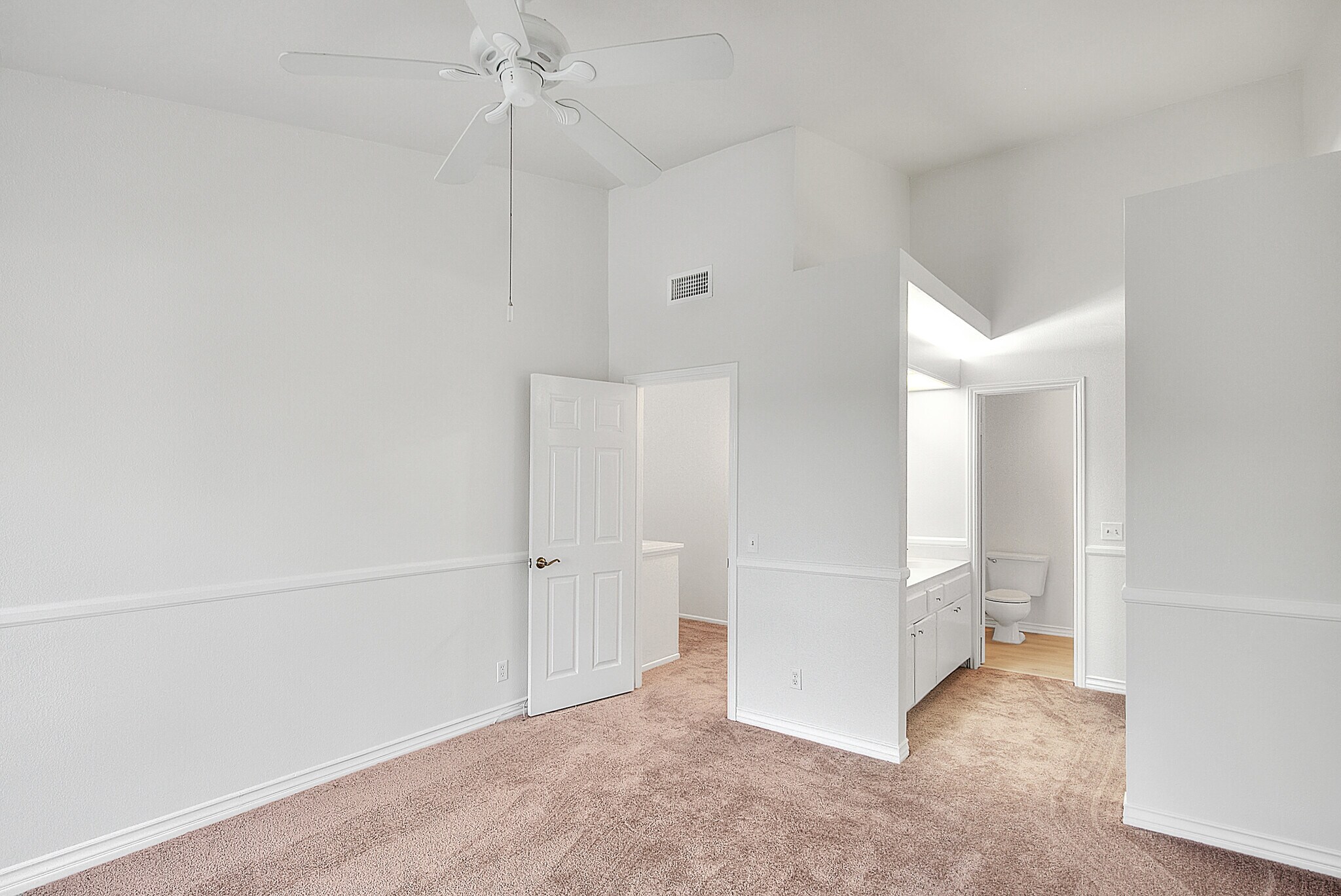 Building Photo - 26222 Fern Glen