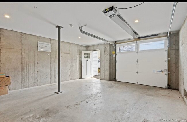 Building Photo - 38 W Washington Ave