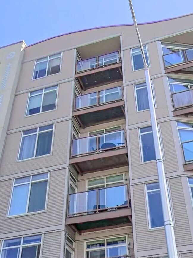 Primary Photo - 1bd/1ba Seattle Condo