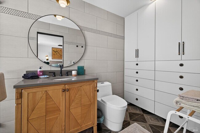 Building Photo - 3662 Lovall Valley Rd