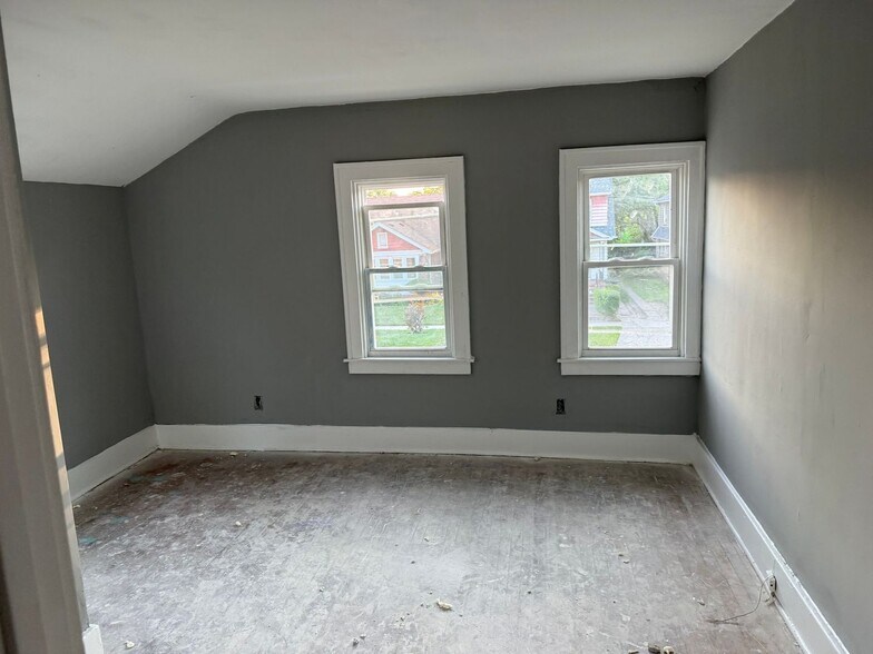 Building Photo - 12722 Birwood St