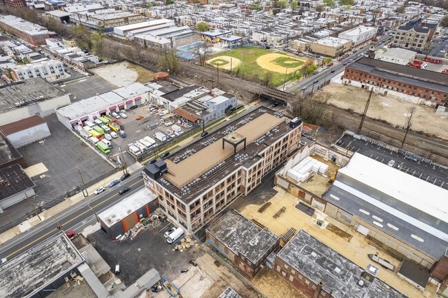 Building Photo - 2201 Castor Ave