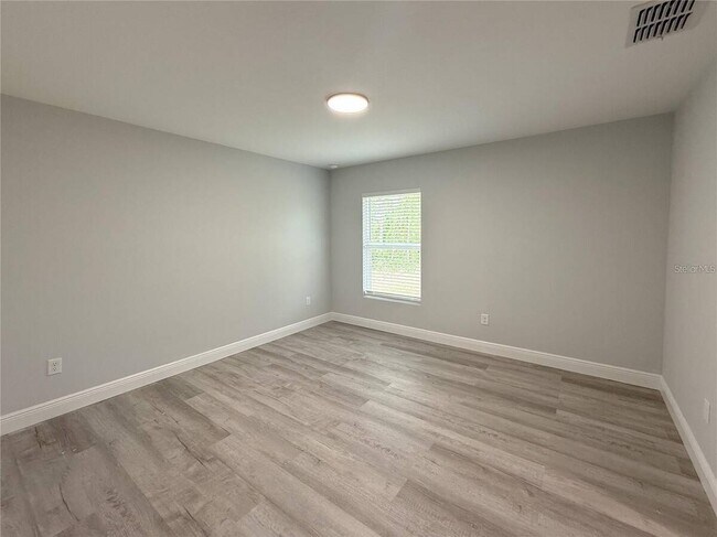 Building Photo - 608 Cougar Blvd