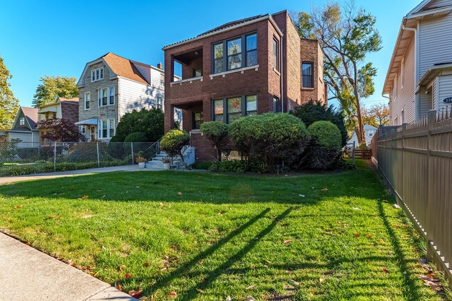 Building Photo - 3345 N Keating Ave