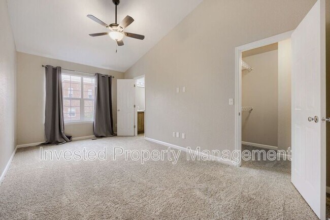 Building Photo - 3939 W 118th Pl