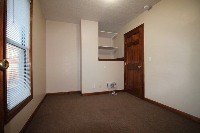 Building Photo - 937 Prospect St