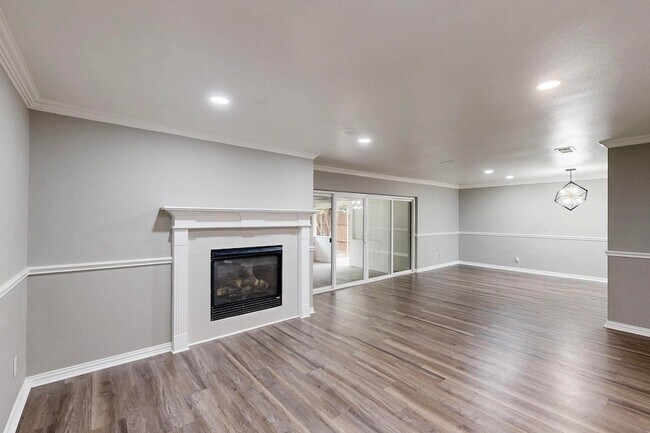 Building Photo - 3264 Northaven Rd