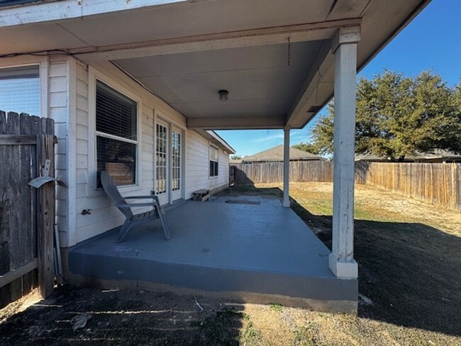 Building Photo - Spacious Updated One-Story Home in Northwest San Antonio