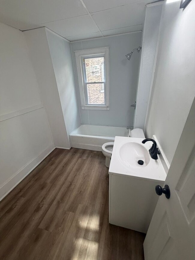 Building Photo - 2791 E 127th St