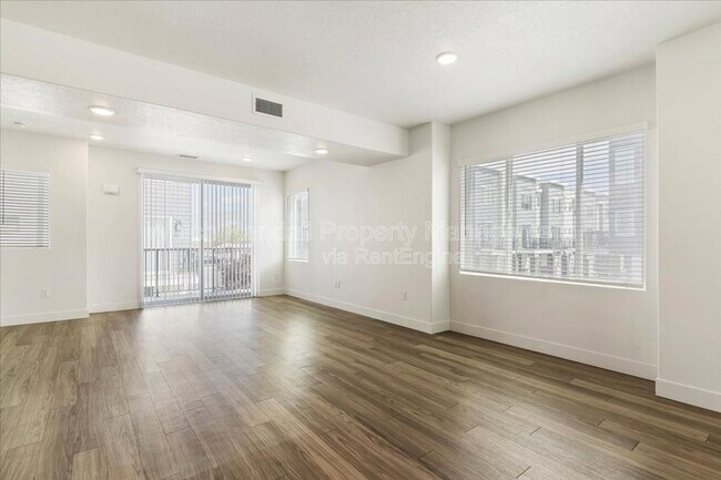 Building Photo - 2342 Leigh Ln