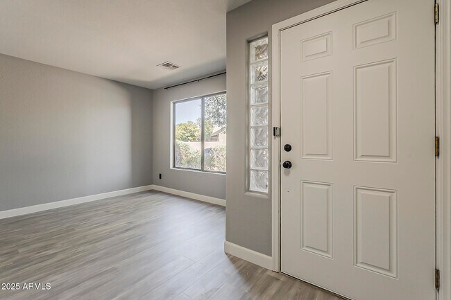 Building Photo - 21928 N Braden Rd