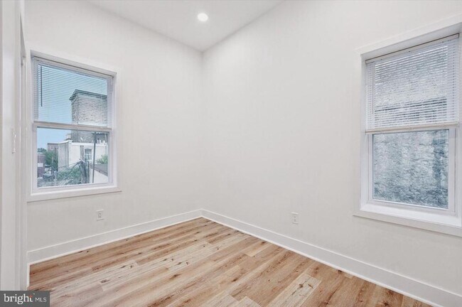 Building Photo - 1145 S 15th St