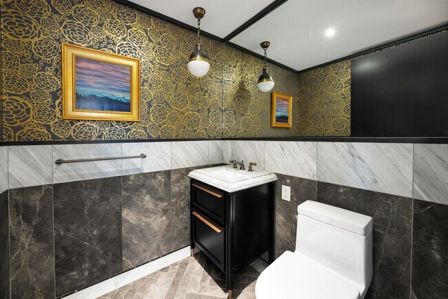 Building Photo - 51 Jay St