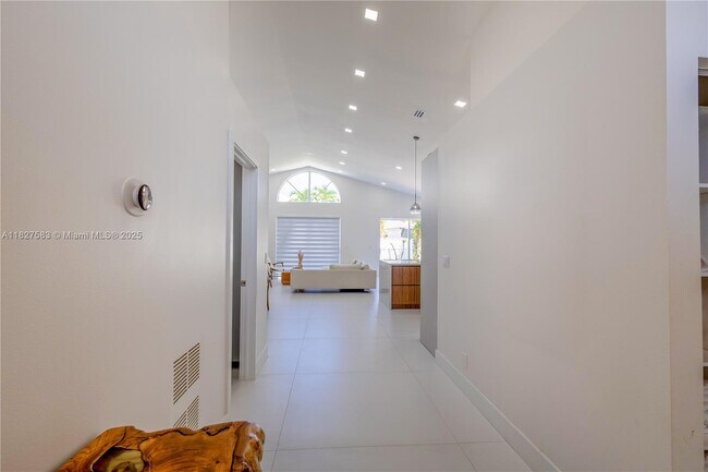Building Photo - 649 SW 168th Way