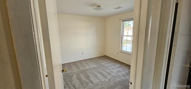 Building Photo - 108 Princeton Dr