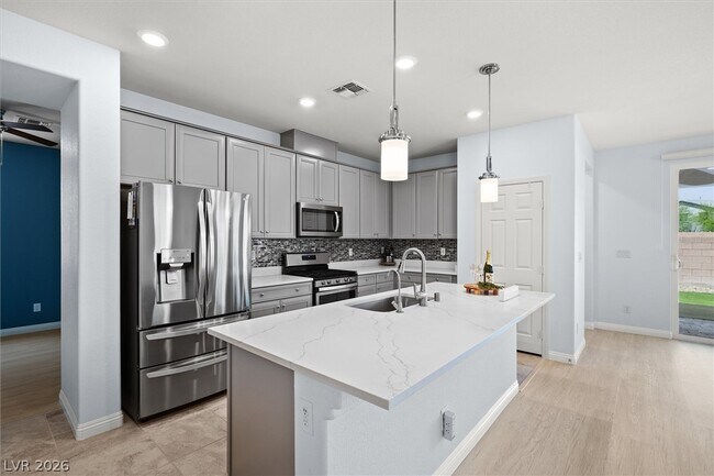 Building Photo - 5827 Casa Branca St