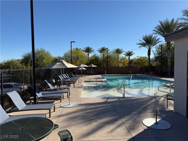 Building Photo - 20 Barbara Ln