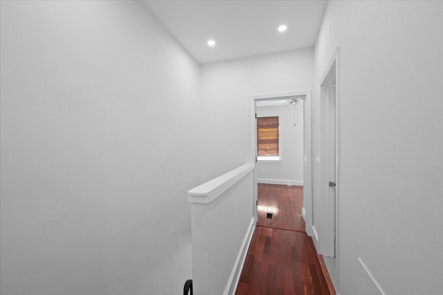 Second Floor Landing - 1208 1/2 Wylie St NE