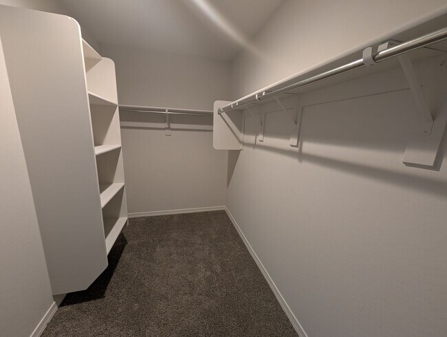 Building Photo - 3 Bedroom, 2.5 Bathroom Riverbend Home