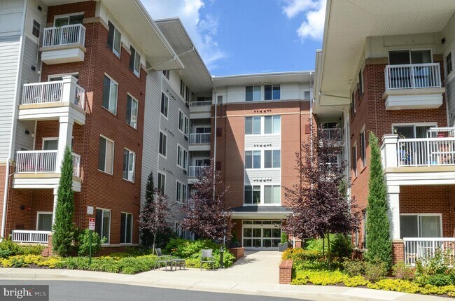 Building Photo - 2222 Colts Neck Rd