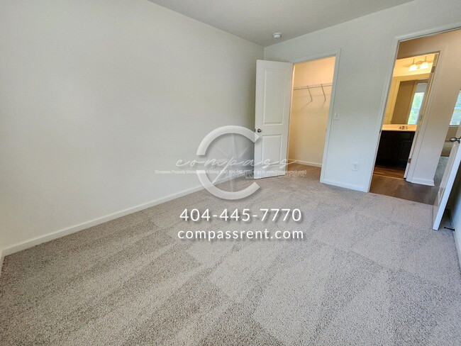 Building Photo - 2349 Camden Oak Way