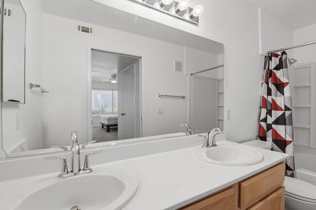 Building Photo - 3074 Tarpon