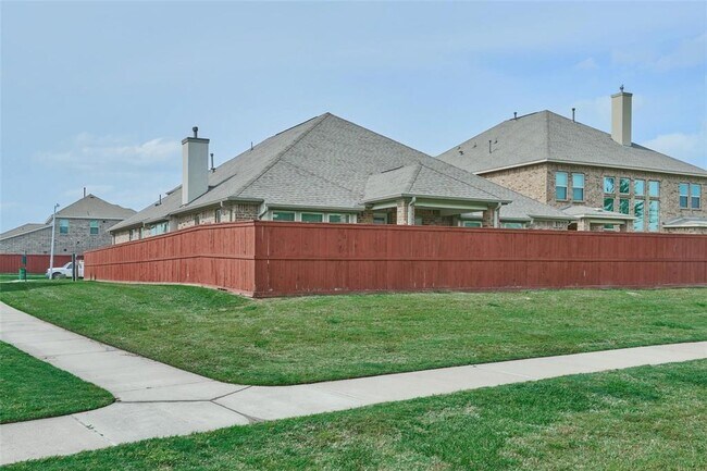 Building Photo - 22348 Misty Woods Ln