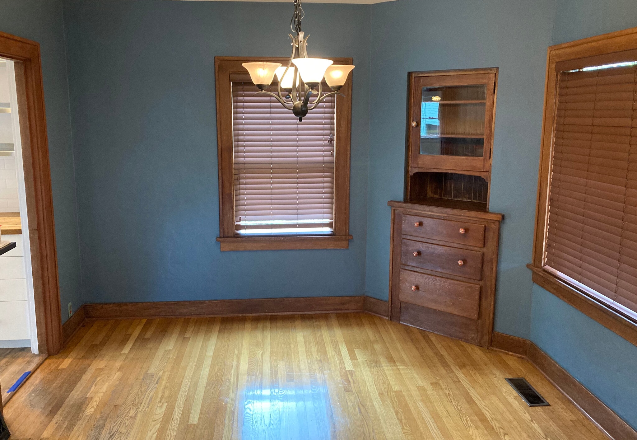 Dining room - 5516 NE 32nd Pl