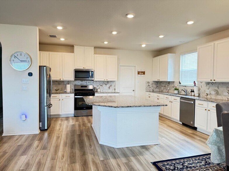 Building Photo - 4414 Acerno St